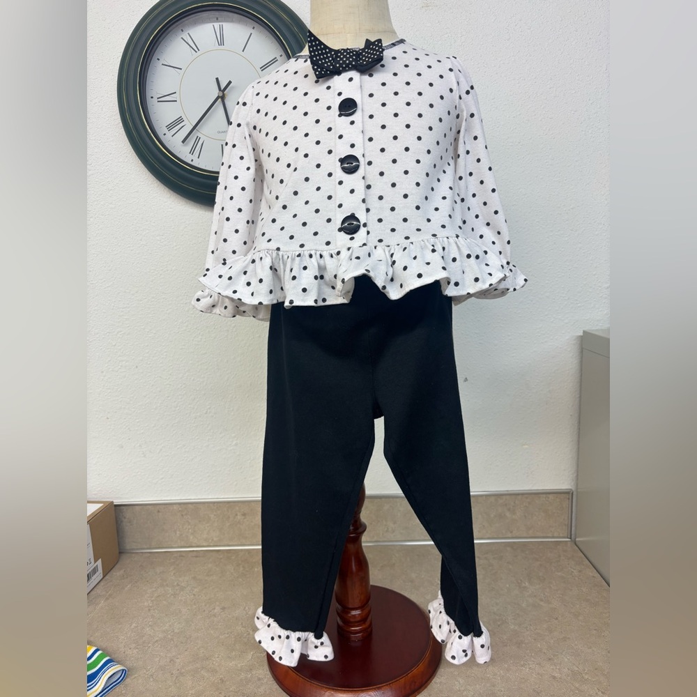 90’s Polka Dot Ruffle Outfit with Bow Tie